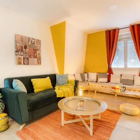 Apartament Deluxe Millℇ Et Une Nuits By Yeswebook Montry